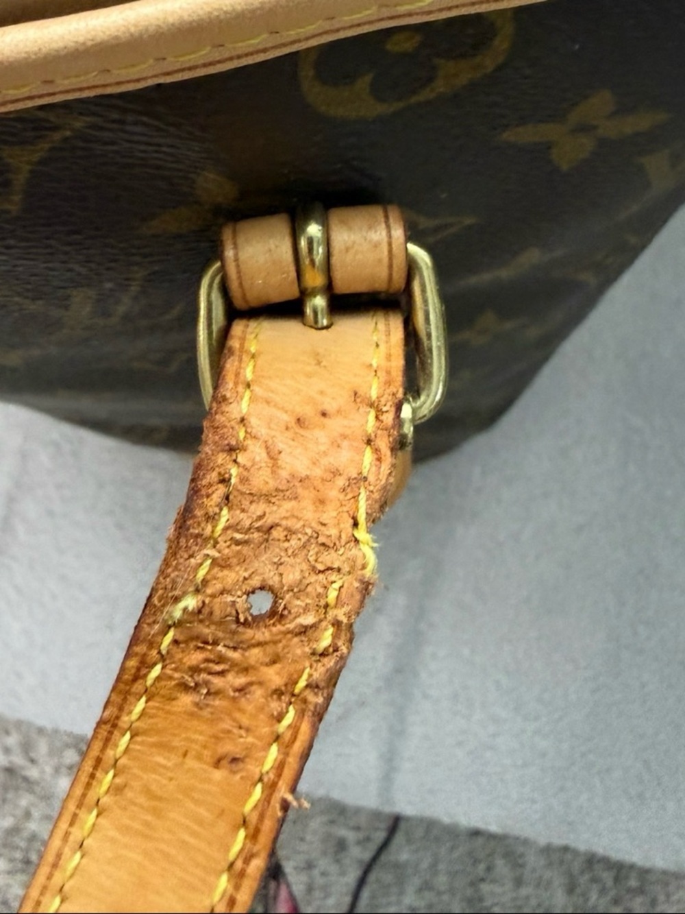 Louis Vuitton Monogram Canvas Bucket Tote with Tan Leather recently new interior - Picture 8 of 10